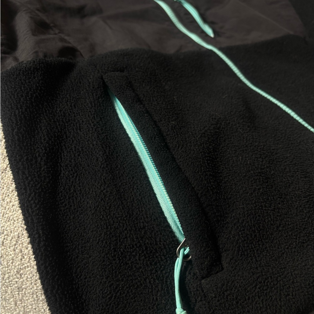 The North Face Black Jacket - Picture 5 of 7